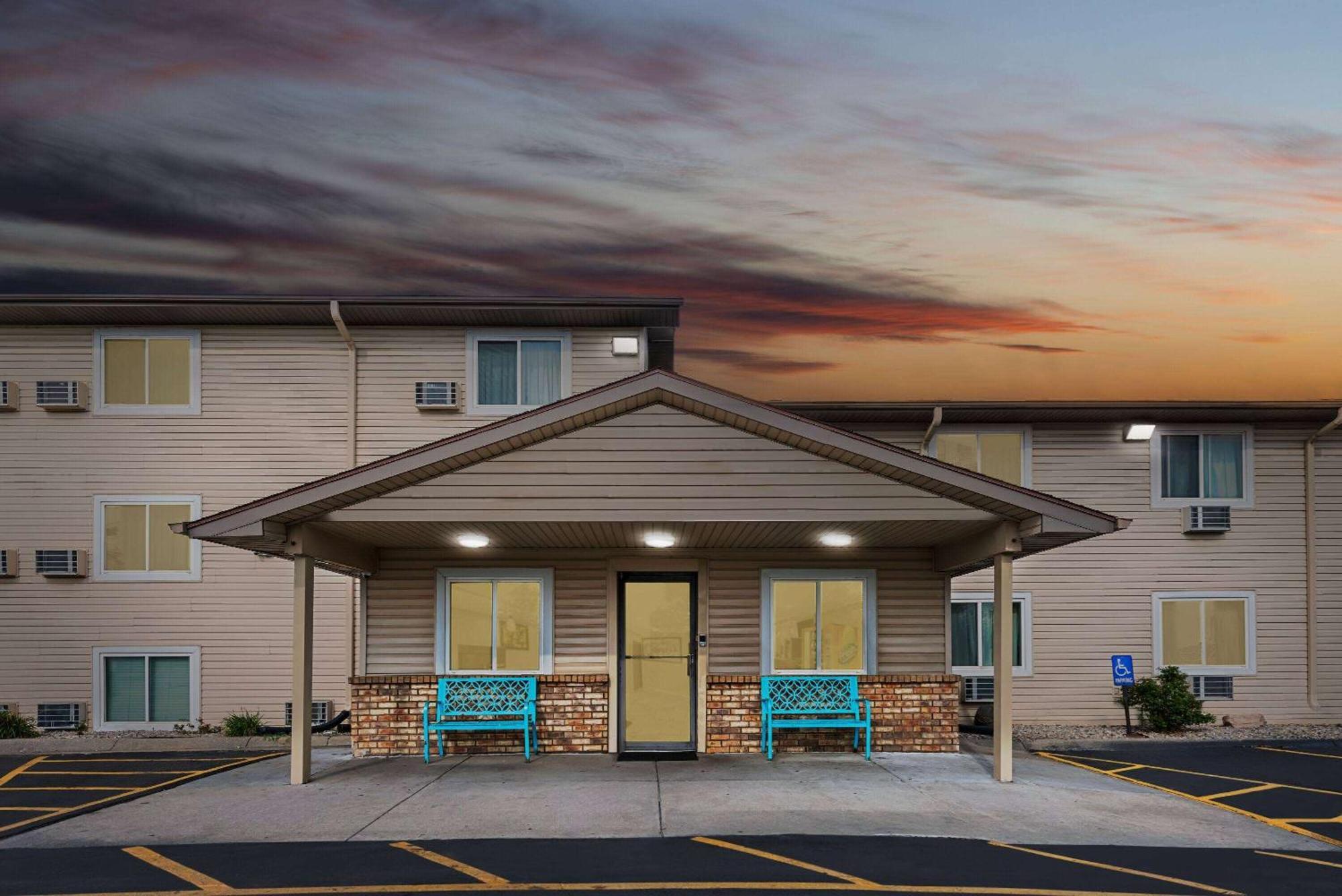Super 8 By Wyndham Council Bluffs Ia Omaha Ne Area Motel Ngoại thất bức ảnh