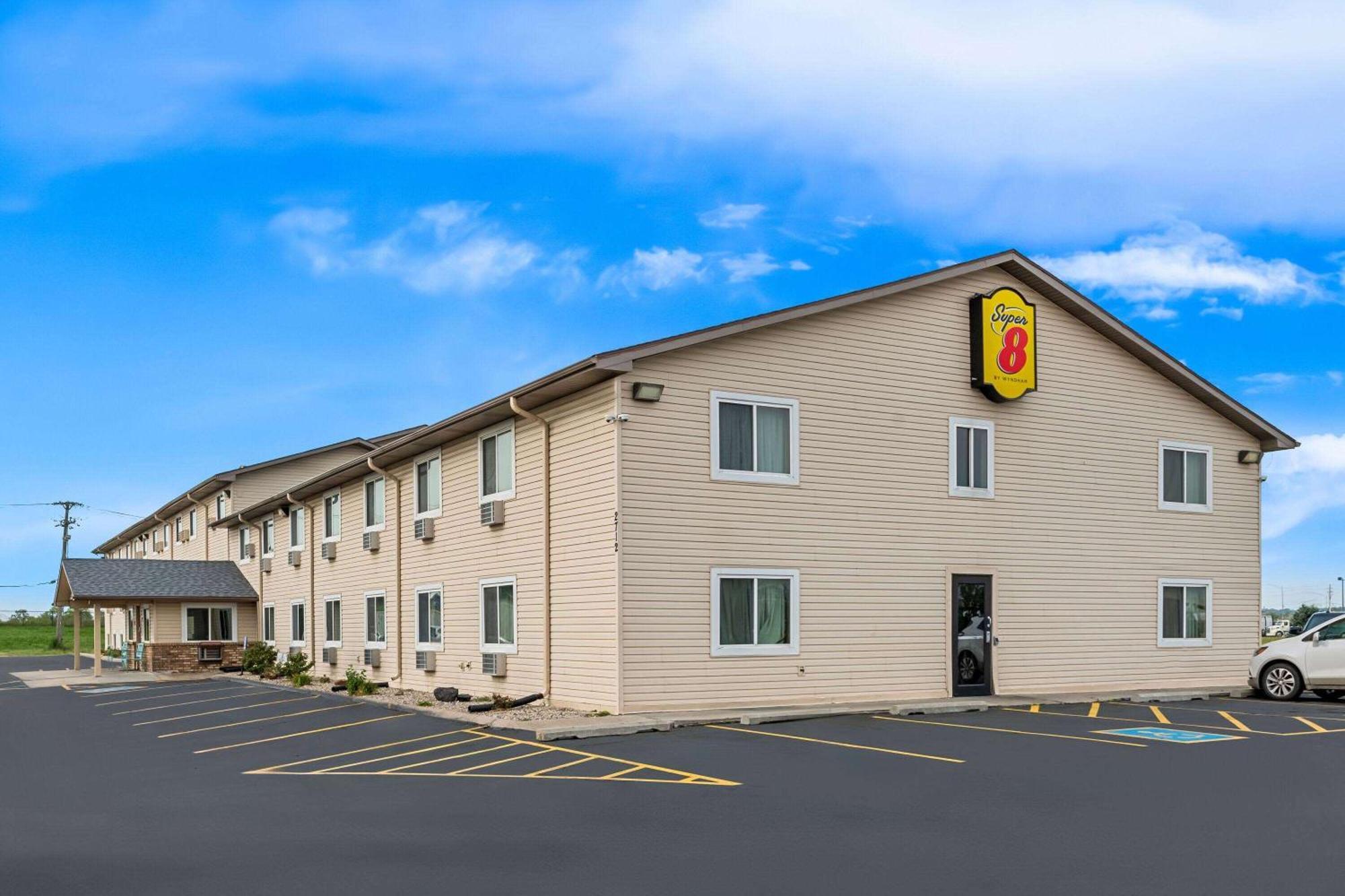 Super 8 By Wyndham Council Bluffs Ia Omaha Ne Area Motel Ngoại thất bức ảnh