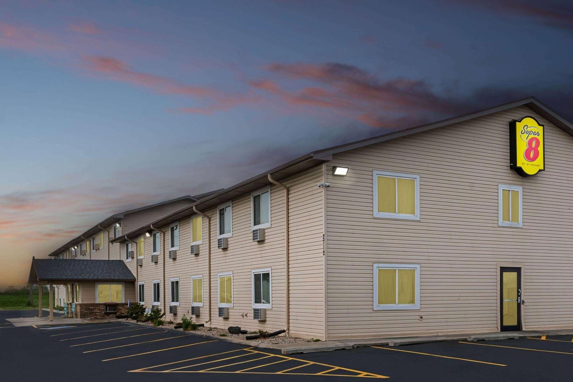 Super 8 By Wyndham Council Bluffs Ia Omaha Ne Area Motel Ngoại thất bức ảnh