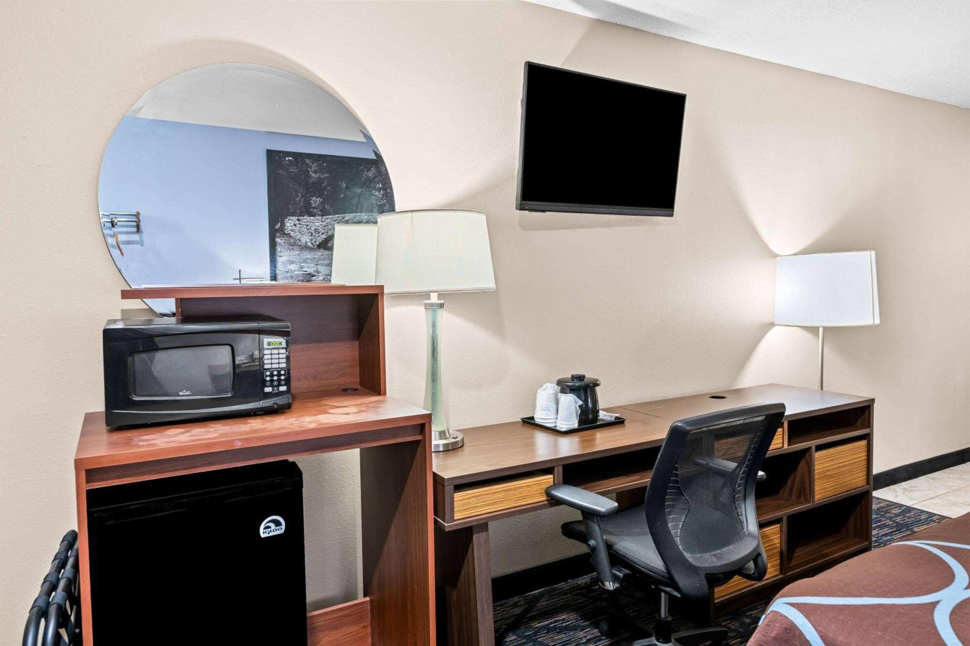 Super 8 By Wyndham Council Bluffs Ia Omaha Ne Area Motel Ngoại thất bức ảnh