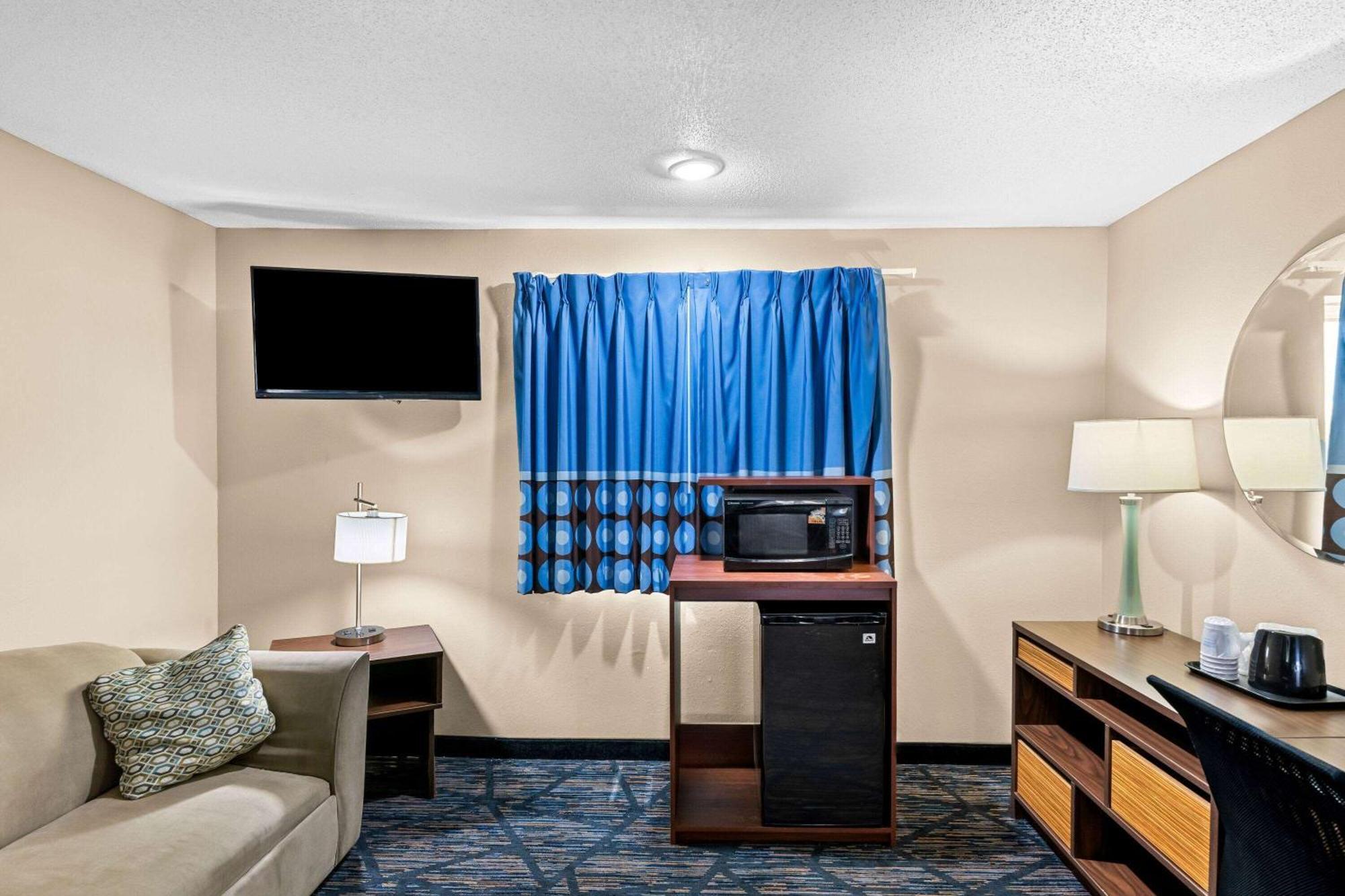 Super 8 By Wyndham Council Bluffs Ia Omaha Ne Area Motel Ngoại thất bức ảnh